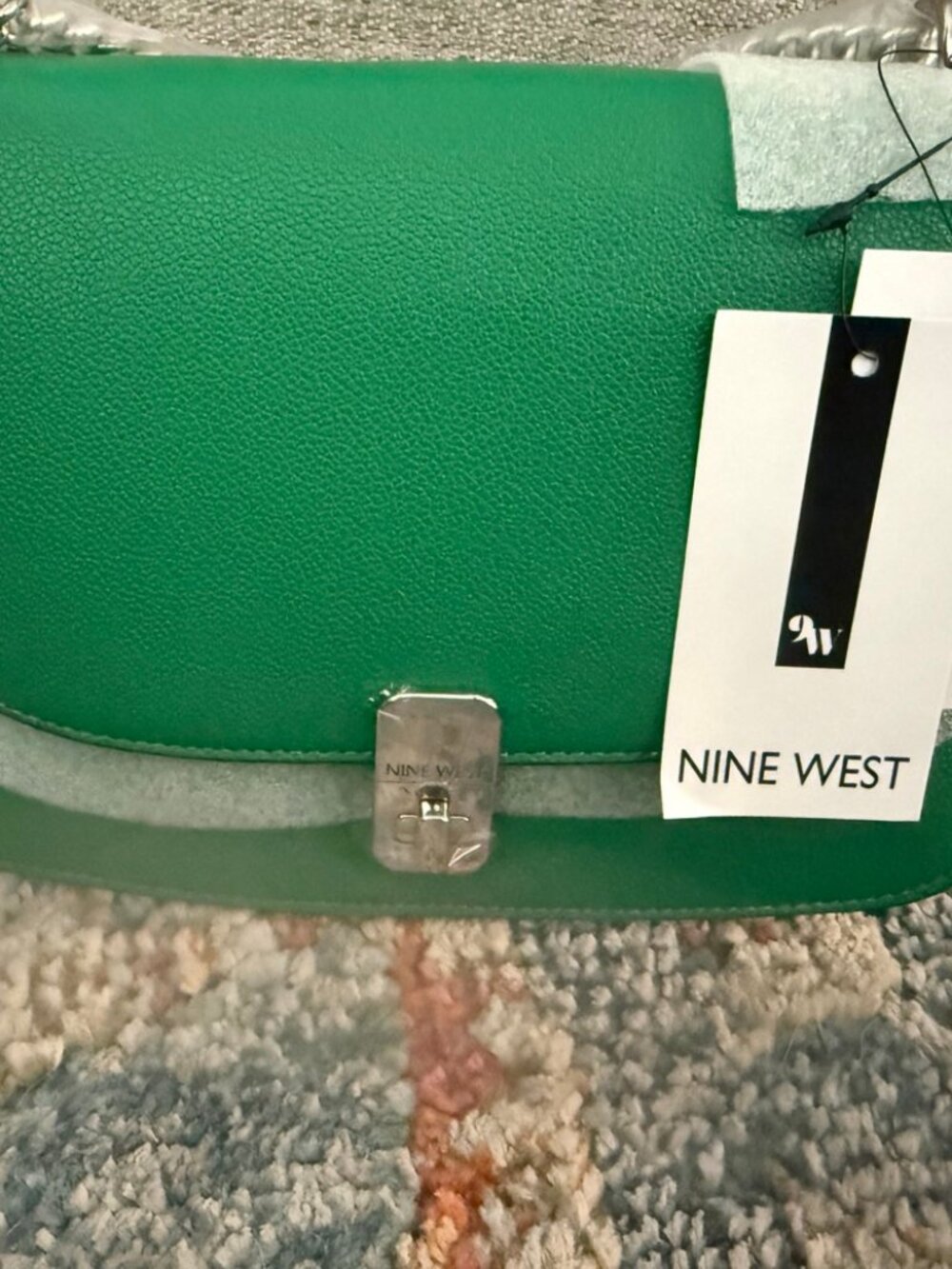 Nine West green flap crossbody bag with chain strap new with tags